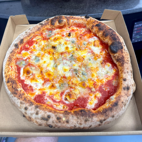 Quattro formaggi rosso