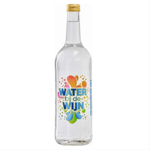 Water bij de wijn mineraalwater (koolzuurvrij) in glazen fles